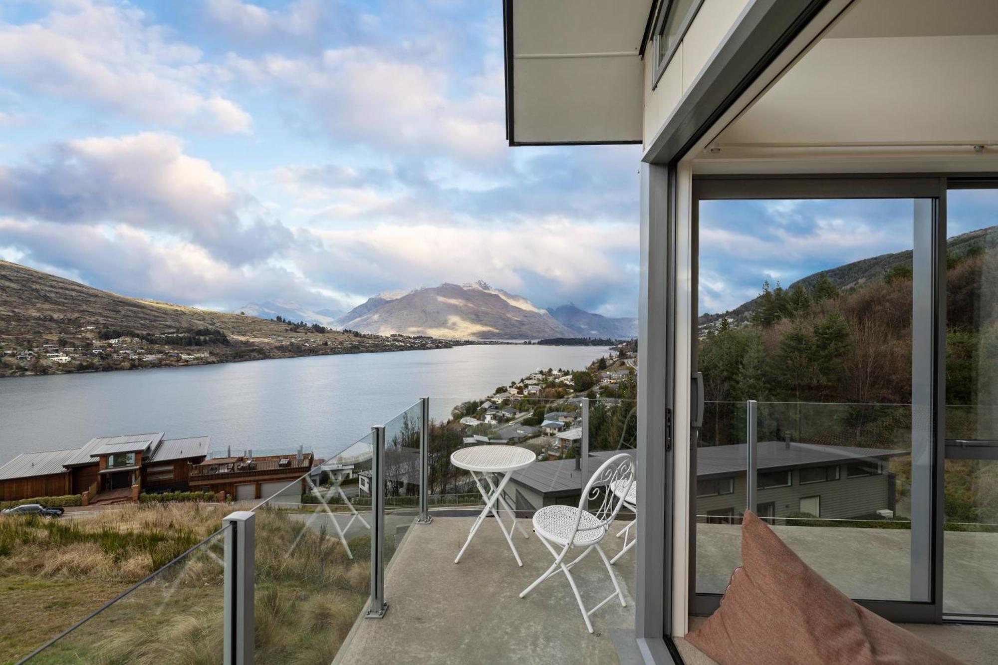Luxury Away - Summit View Villa Queenstown Exteriör bild